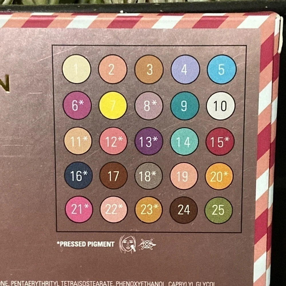 I ❤️ REVOLUTION ELF I'M A COTTON HEADED NINNY MUGGINS EYE SHADOW PALLET